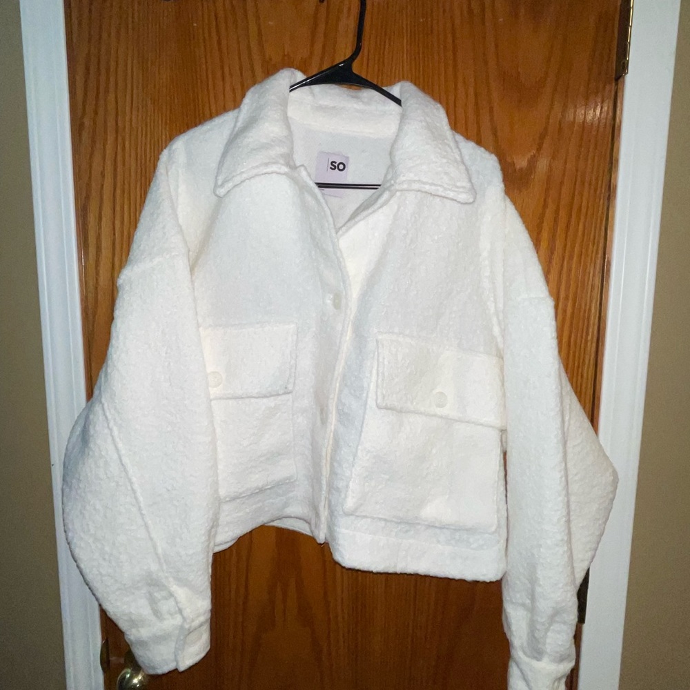 NWT!!! Cropped white jacket